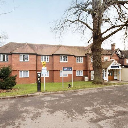 Travelodge Walton On Thames Zewnętrze zdjęcie